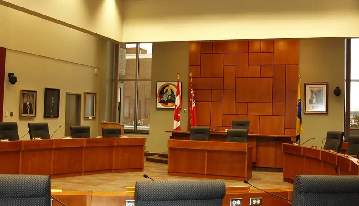 Thunder-Bay_city-hall_interior_0007_Mayor-and-council-1600x622