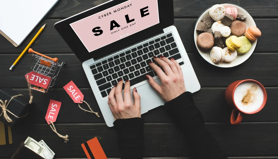 online shopping with laptop