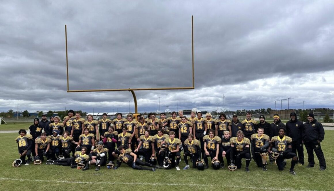 Fort Frances Muskes football team photo 2025