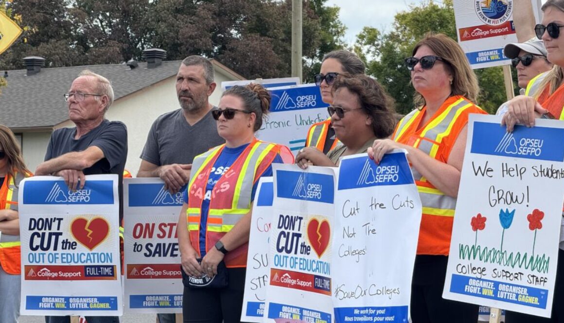 OPSEU strikers Sept 17