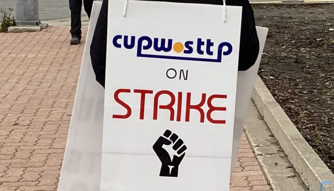 Canada Post Strike Fort Frances Nov 2024 (6)