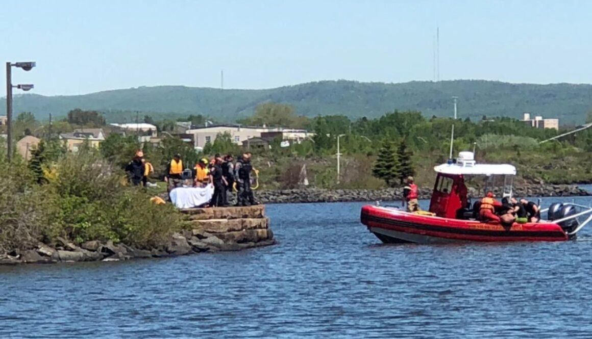 thunder bay rescue zodiac
