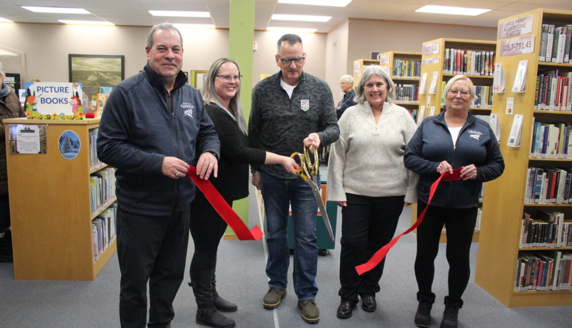 Keewatin ribbon cutting